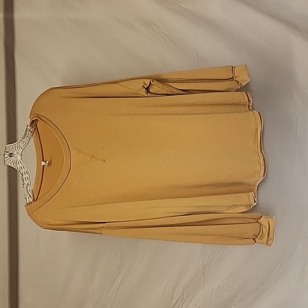 Beeson River Long Sleeve Top. Size L